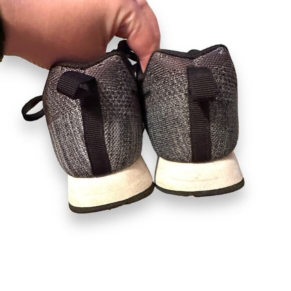 Nike MD Runner 2‎ ENG Mesh Women’s Sneakers Activewear Shoes in Black/Gray Sz 6 - Picture 7 of 11